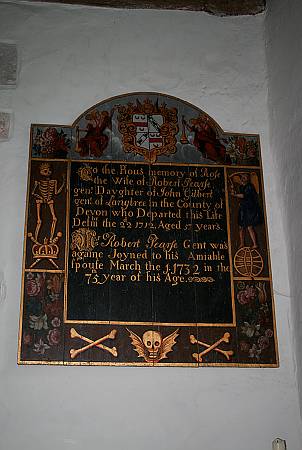 Exton - The Pearce Memorial